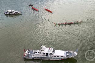 贝弗利谈雄鹿和76人区别：这里每个人都想赢 不在乎数据&谁拿球